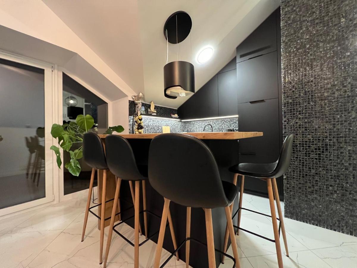 Apartamenty Pod Wieza - Tatarska แชมิตช์ ภายนอก รูปภาพ